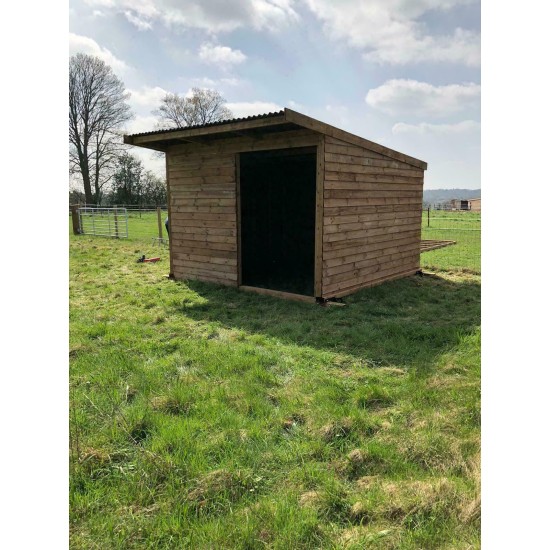 12ft x 12ft Animal Horse Field Shelter / Stable Options of Skids